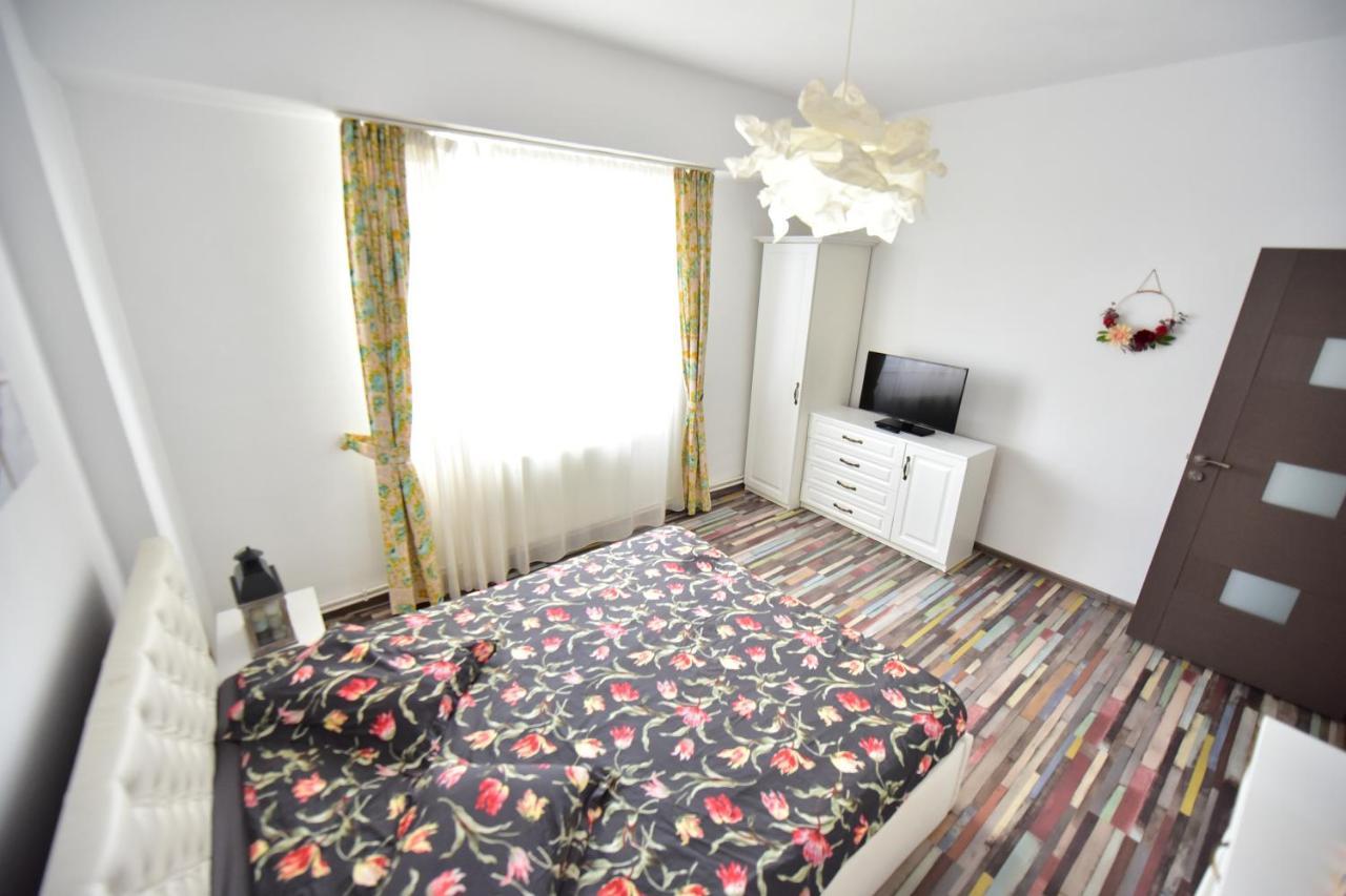 Flh - Mountain View Apartment Sibiu Esterno foto